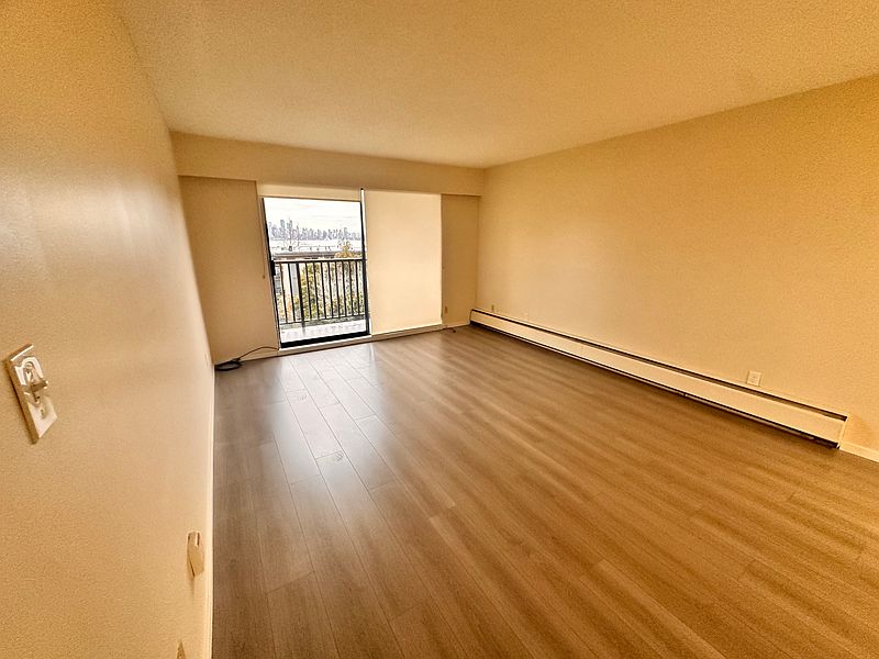 North Vancouver Apartment for rent - 1 Bedroom — photo 2