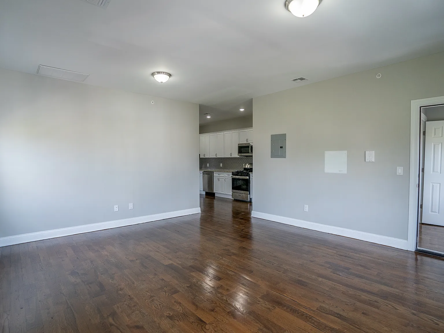 55 Lentz Avenue - 3 — Photo 3