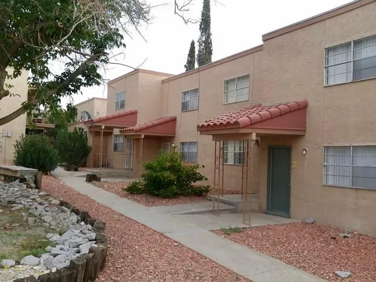 Alto Mesa Apartments — Photo 4