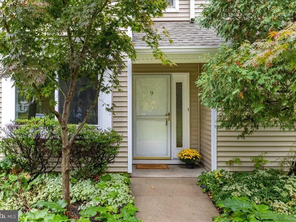 9 Arrowwood Ln, Monmouth Junction, NJ 08852