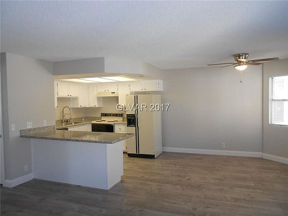 3rd image of 937 Sulphur Springs Ln Unit 202