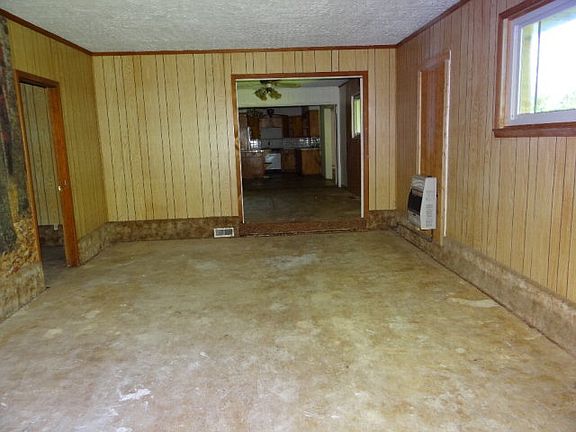 5th image of 1719 Hilham Hwy