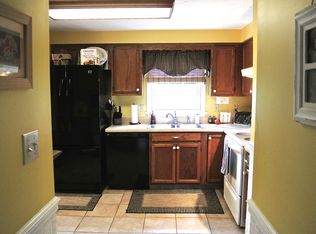 100 Cedar Ridge Dr, Monaca, PA 15061