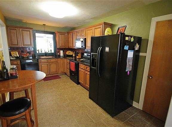 4th image of 1608 Benson Ave