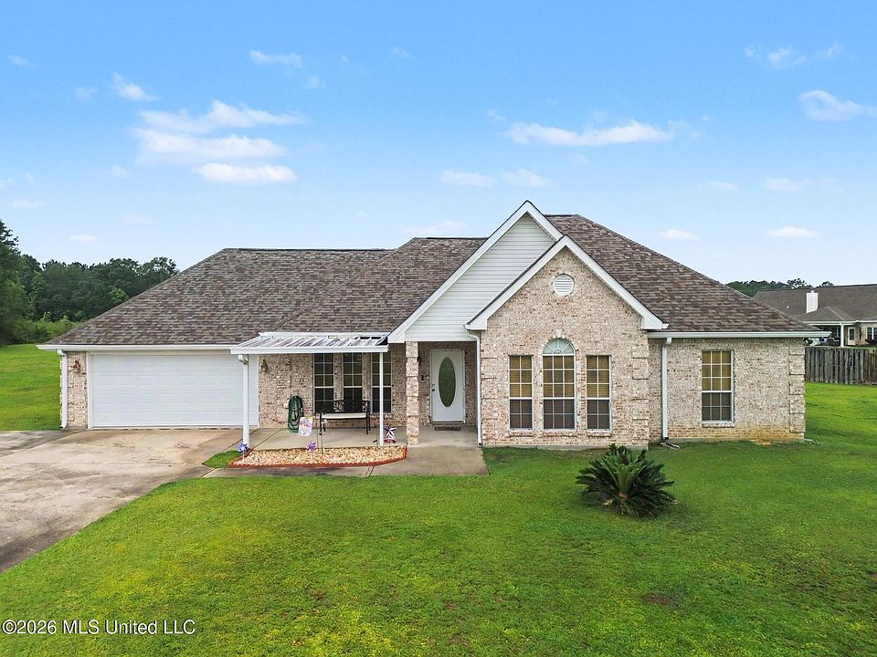 1st image of 25 Apache Dr