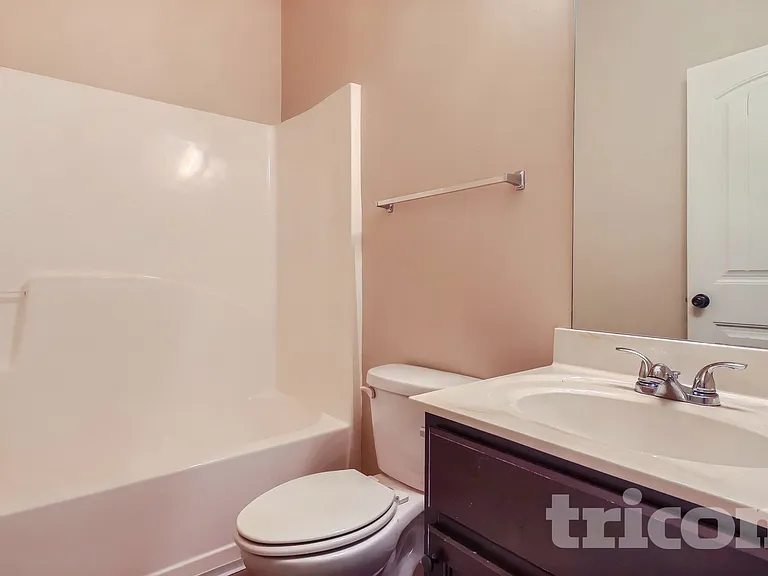 135 Lindsey Ter — Photo 12