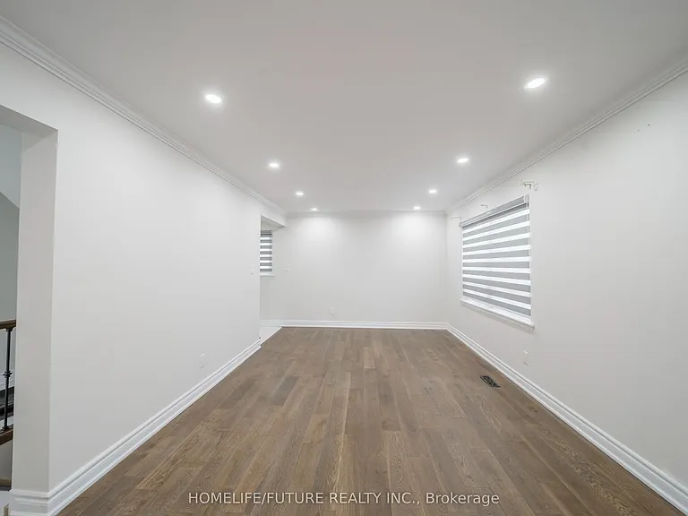 8 Coltman Cres — Photo 14