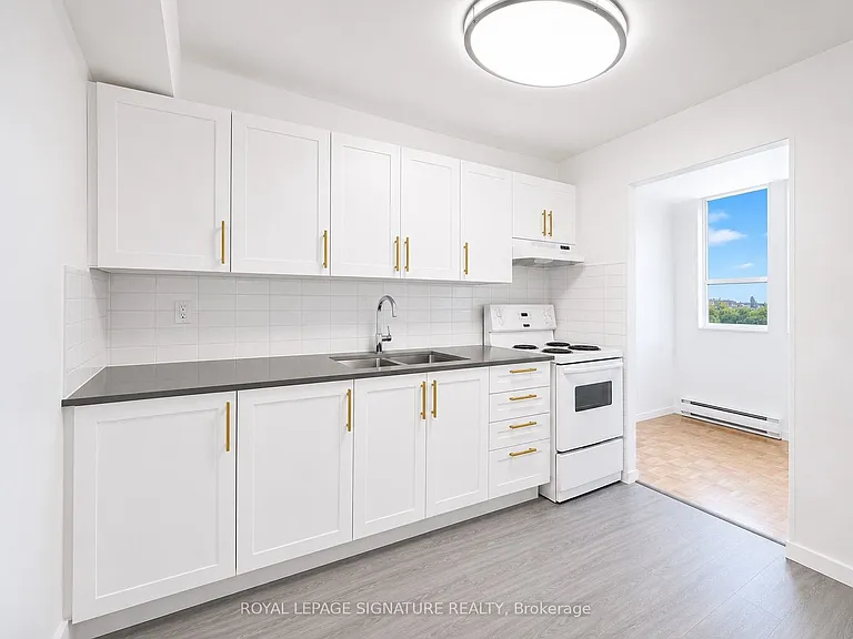 525 Eglinton Ave E #804 — Photo 8