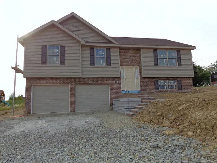 10 Lee Ann Ct photo 1