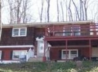 87 Forest Lakes Dr, Andover, NJ 07821