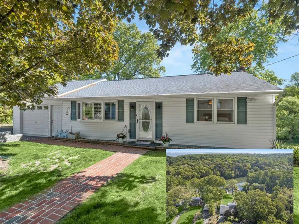 1602 Wall Dr, Pasadena, MD 21122