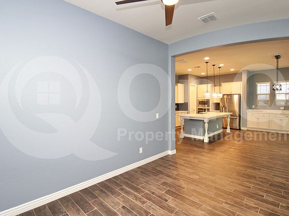 5th image of 4618 E Walter Way