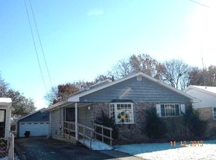 704 Gates St, Aurora, IL 60505