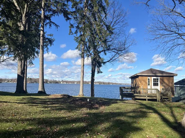 W339N5365 Road N, Nashotah, WI 53058