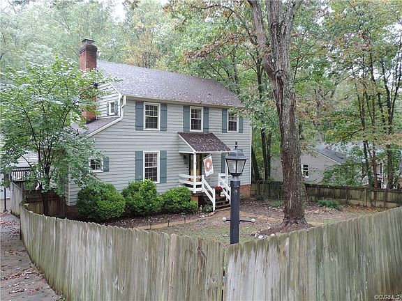 2nd image of 208 Fairwood Dr