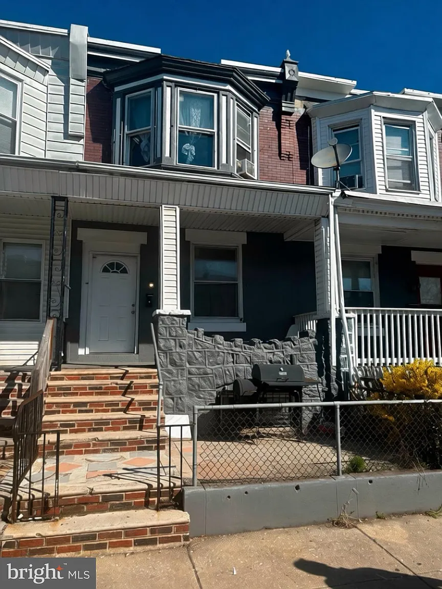 5807 Master St photo 1