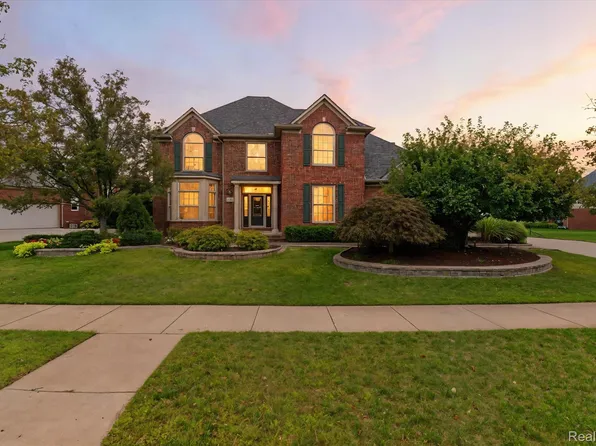 1304 Tradition Dr, Canton, MI 48187