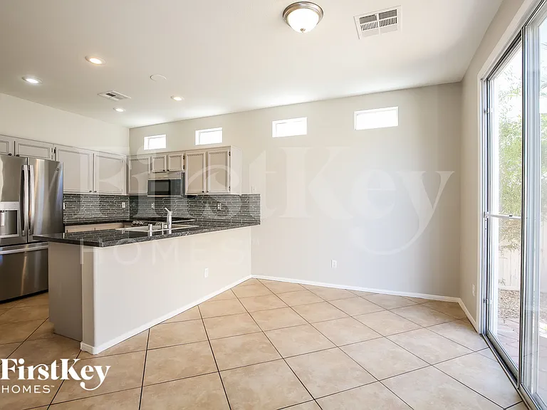 4508 Sunset Crater Ct — Photo 7