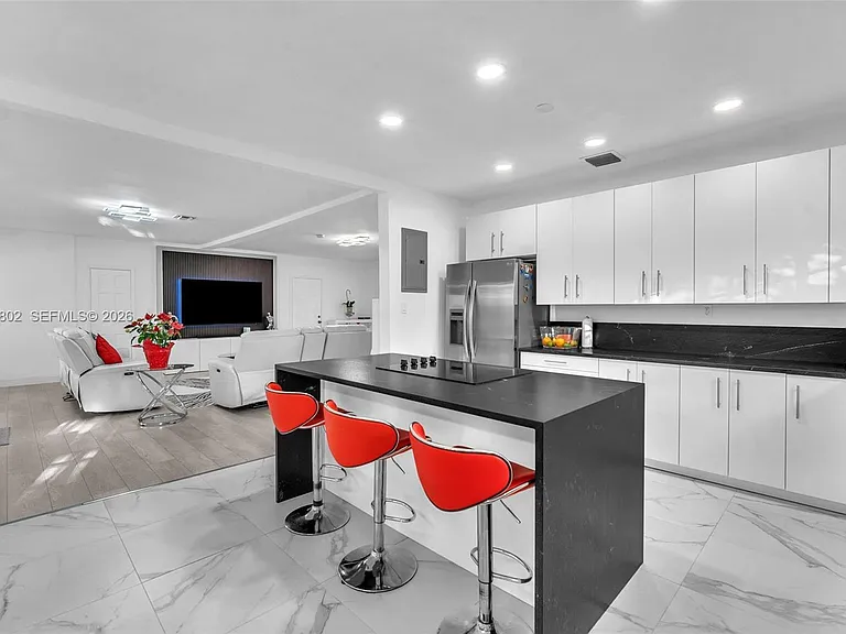 1235 NE 88th St — Photo 37