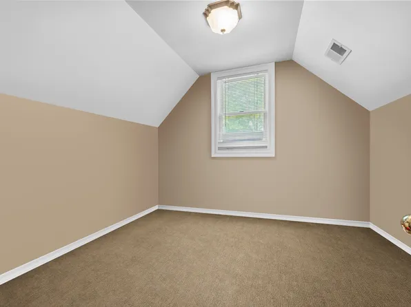 453 North Railroad Avenue image 17 of 27