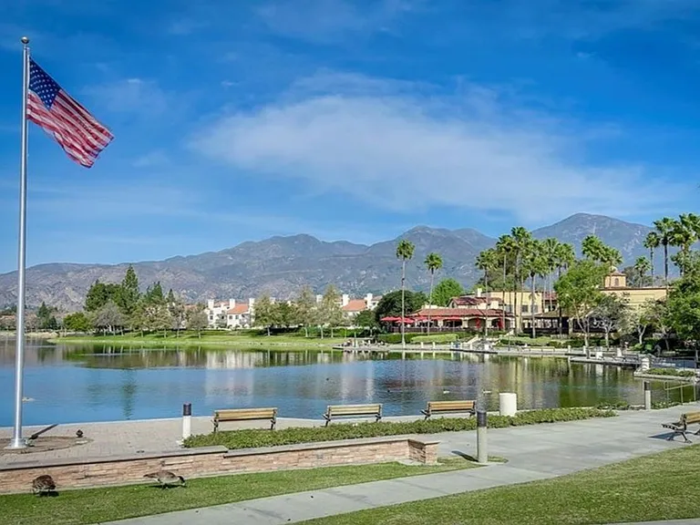 20891 Porter Ranch Rd — Photo 51