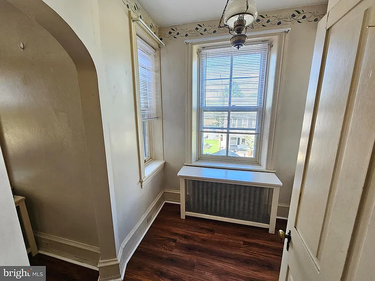 44 W Penn Ave — Photo 18