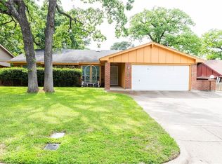 5702 Kingstree Ct, Arlington, TX 76017