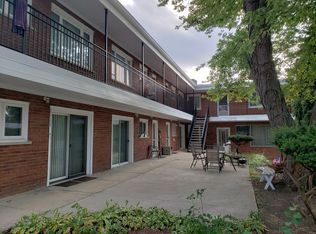 10700 S Roberts Rd APT 3, Palos Hills, IL 60465