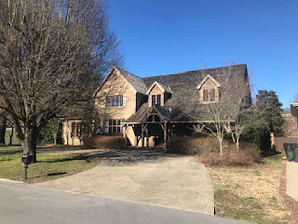 214 Walnut Dr, Pikeville, KY 41501 Zillow