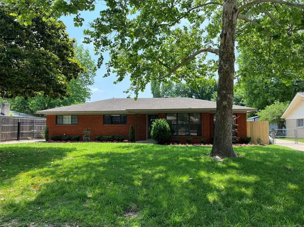 1944 E 55th Pl, Tulsa, OK 74105