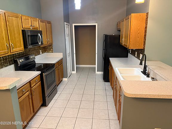 3rd image of 7920 Merrill Rd Unit 914