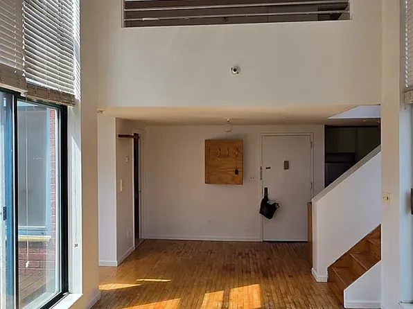 71 Scholes St APT 4A, Brooklyn, NY 11206