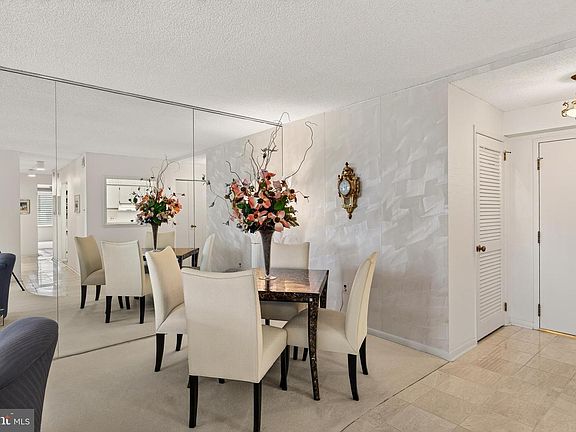 5th image of 10517 Valley Forge Cir #517