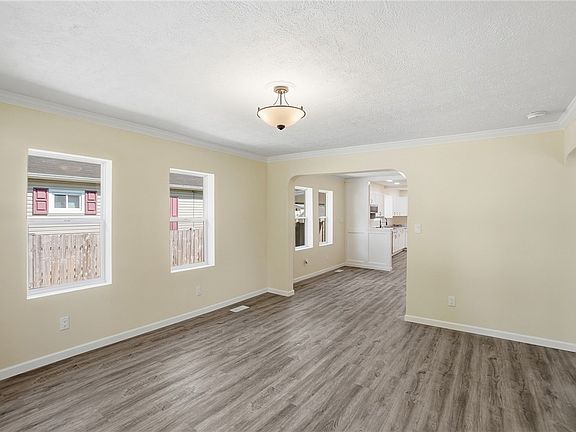 5th image of 4540 Fairpark Ave