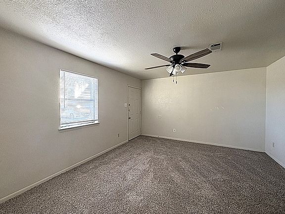 5th image of 207 Northern Dove Ln APT B