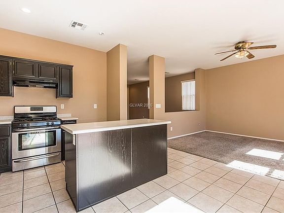 4th image of 1125 Majestic Canyon St