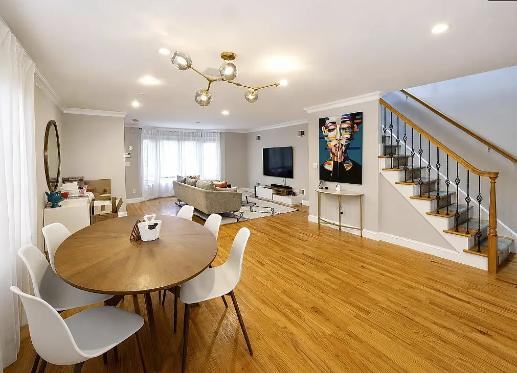3 bed, 1932 sqft, $4,550 — Photo 2