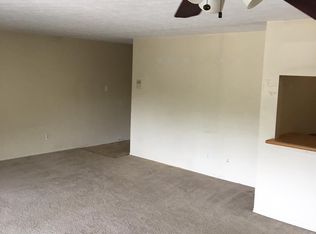 9851 Sunrise Blvd #P15, North Royalton, OH 44133