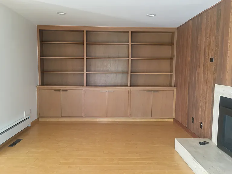 Josephine St — Photo 2