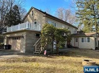 185 Goffle Hill Rd, Hawthorne, NJ 07506