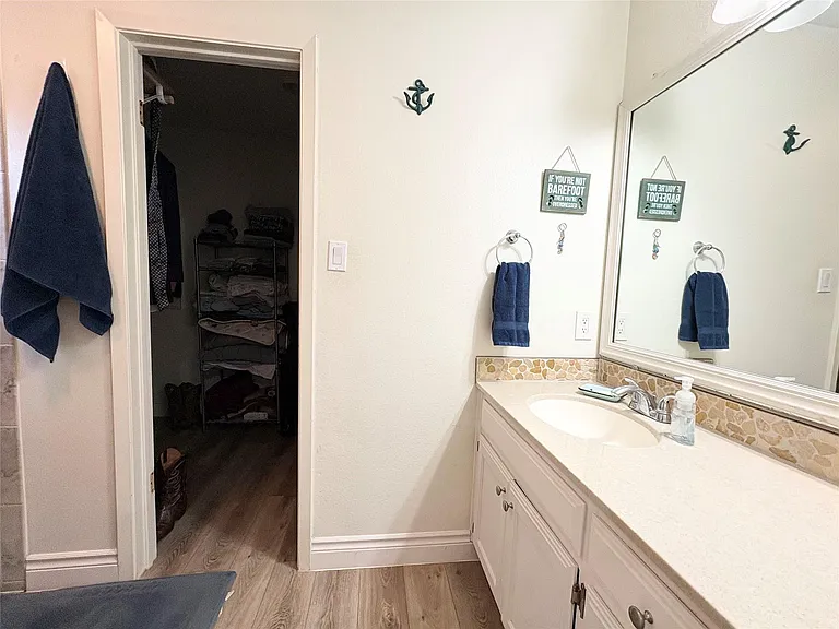 1404 Cedar Park Dr — Photo 20