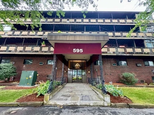 595 Revere Beach Pkwy APT 21, Revere, MA 02151