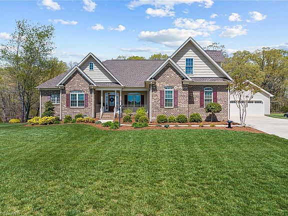4th image of 2689 Brooke Meadows Dr