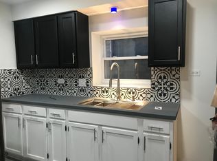 231 W Cermak Rd #2, Chicago, IL 60616