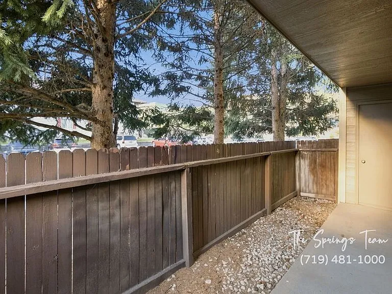 4349 Hunting Meadows Cir — Photo 22
