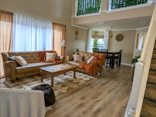 1909 Lavaca Ct, Carrollton, TX 75010