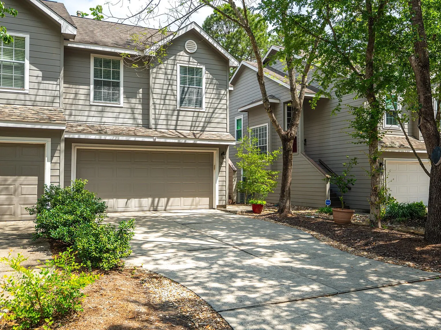 3 bed, 2.5 bath, 1371 sqft, $2,900 — Photo 3