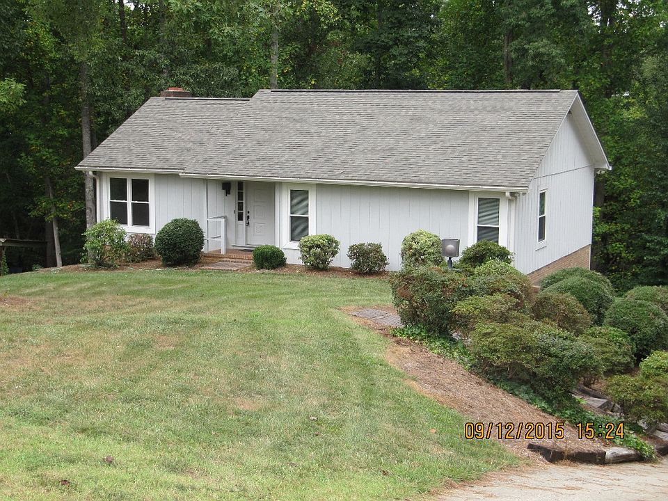 1st image of 106 Three Oaks Ln