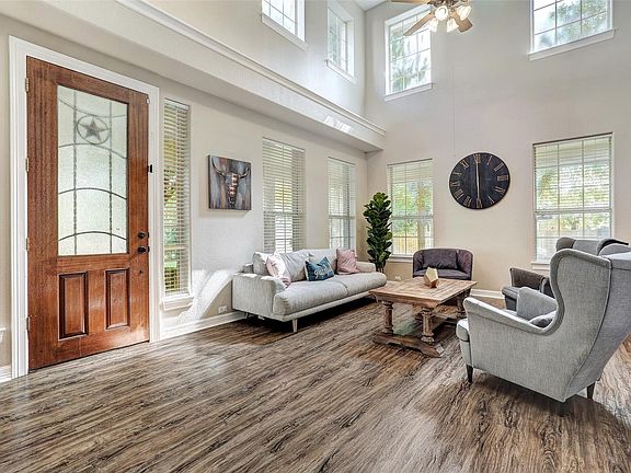 4th image of 205 Del Aire Ct