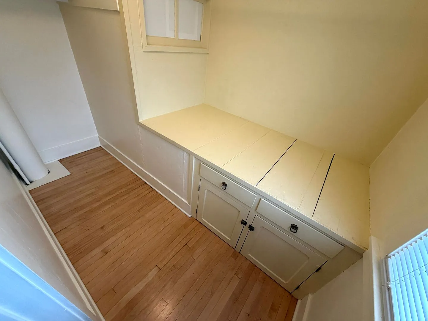 676 N Davis St — Photo 4